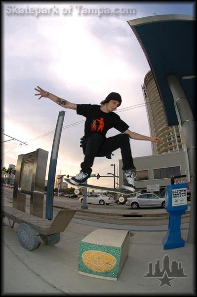 Ian Gow - Hot Foot Wallie