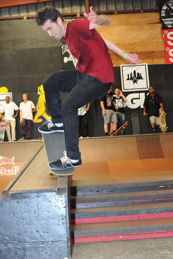 Sebastian Chande - frontside nosegrind.