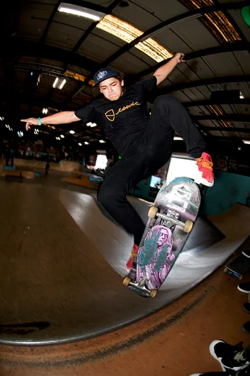 <!--am15satday-->

Niko Howard gets Blunted like his boy Bob and Flips Out.