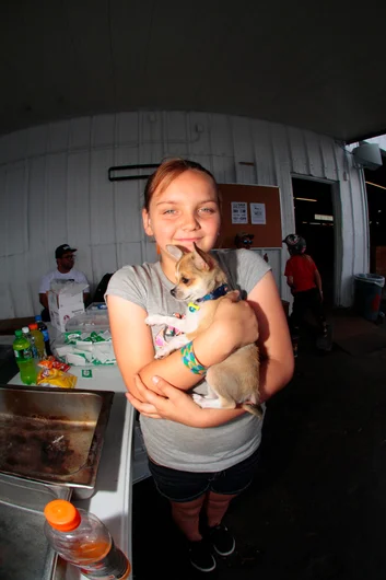 <!--sr16-->

Courtney Block skates all of our contests but this is the first time I saw this puppy. I'd rather watch that dog all day then skate.