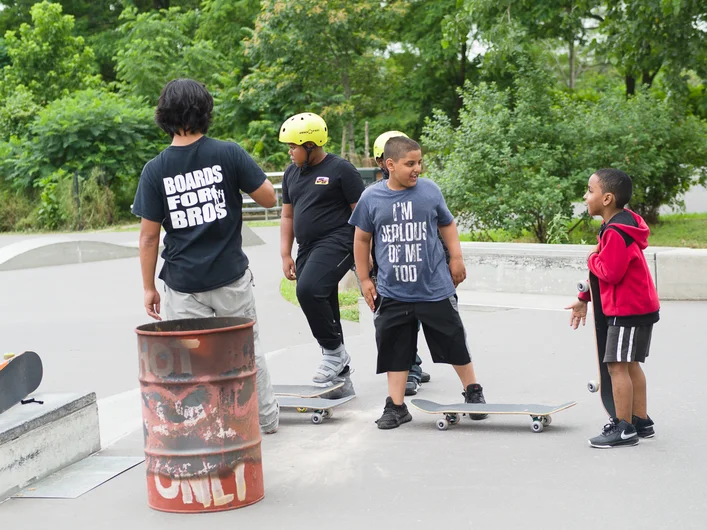<!--b4bdrivenyc-->
SPoT’s own Camp Instructor/Boards for Bros Intern Sam Bellipanni made the trip all the way from Tampa just to show these kids how to skate.