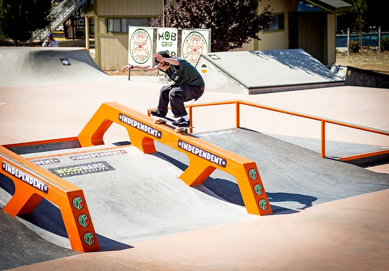 <!--daww19finals-->

Tampa/Canada’s Finest Wesley Box goes up.
