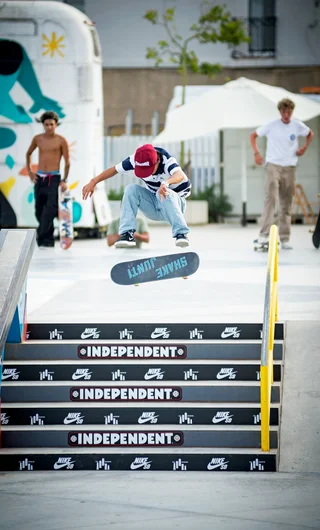 <!--dabarcy-finals-->

Like a hippie following the Grateful Dead, Daisuke Ikeda follows Damn Am... this one for the fans. Thanks Daisuke!
