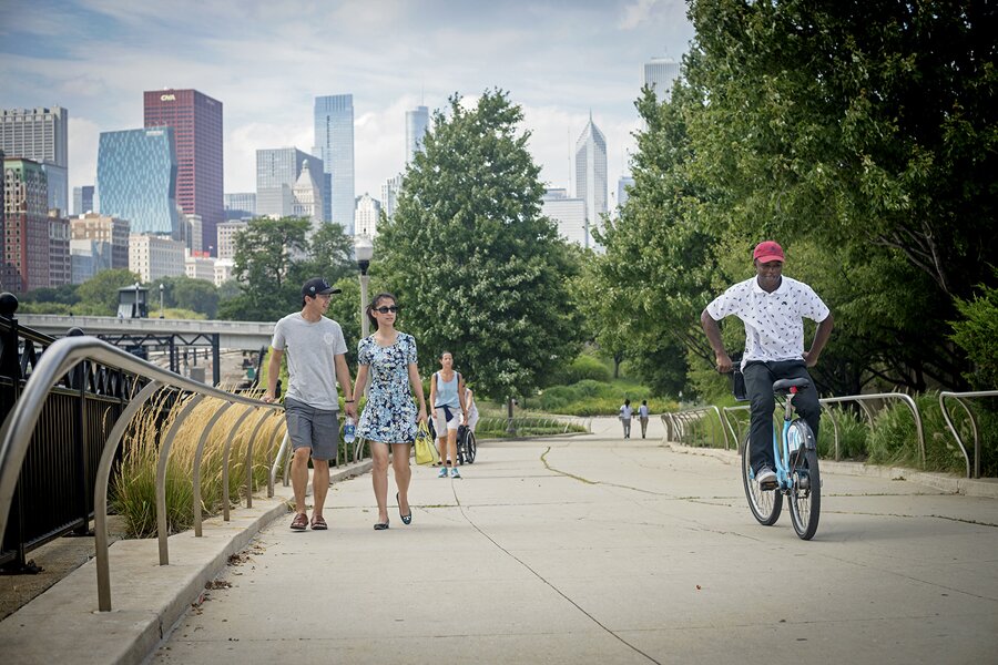 Damn Am Chicago 2016 - Tourist Mission