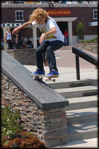 Elissa Steamer - frontside 5-0