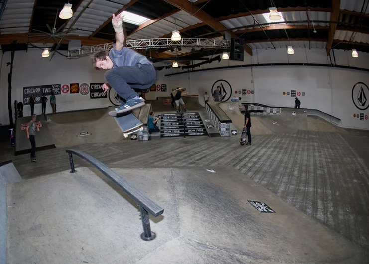 <!--cm153-->

Noe Solis goes Backside Flip up n’ over.