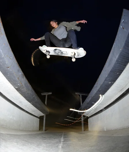 <!-- johhnyRomanoAAnov13 -->

Alex Bibiloni ollied the bump to bump. She's hyped on those Magenta boards!