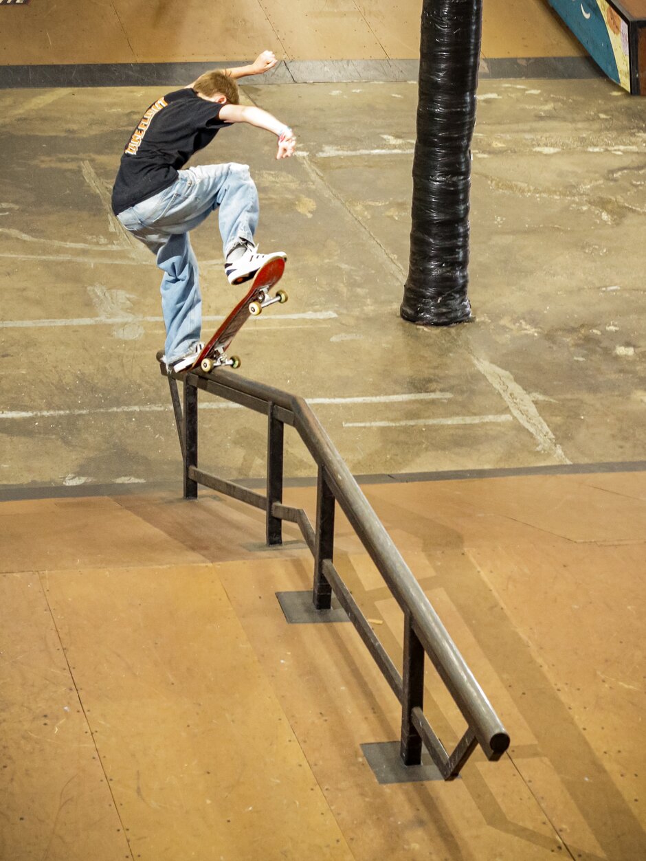 Frontside Nose Grind