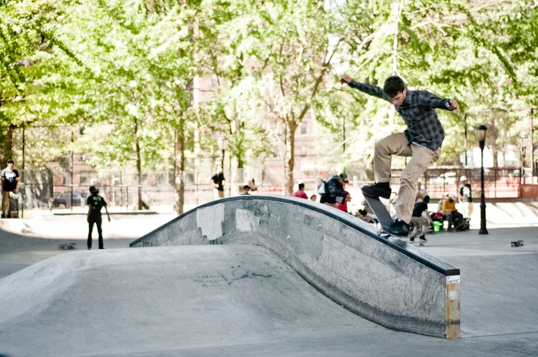 <!--danyc14-->

Antonio Durao's switch nosegrind is better than your regular one.