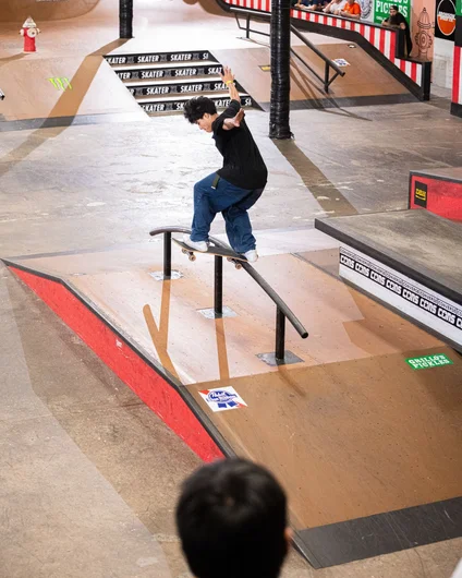 Switch Frontside Rainbow