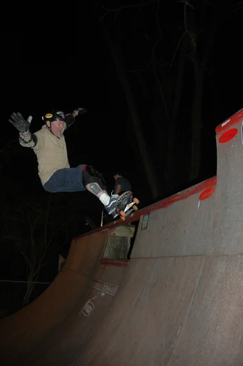 <!--leonardarticle-->

Rodney Cassell - Deathbox.