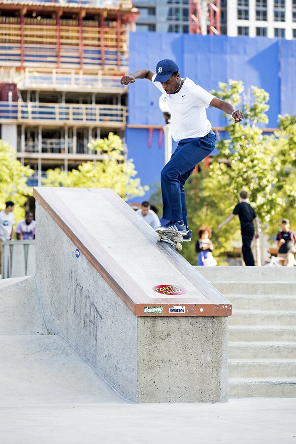 Damn Am Chicago 2017 Practice & Indy Best Trick