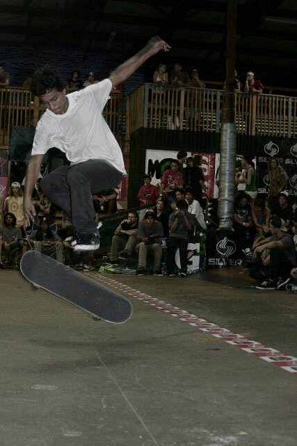 eS Game of SKATE at SPoT 2009 - Sam Bianchini 