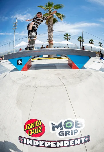 <!--dabarcy-finals-->

Just making sure we rep our sponsors as Nahuel Roldan does a lil Front Blunt Slide Dance in the background.
