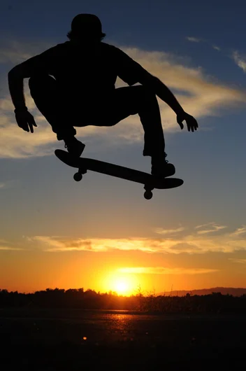 HiDefJoe's signature back foot shows on his snaps.<!-- One Day in East LA -->