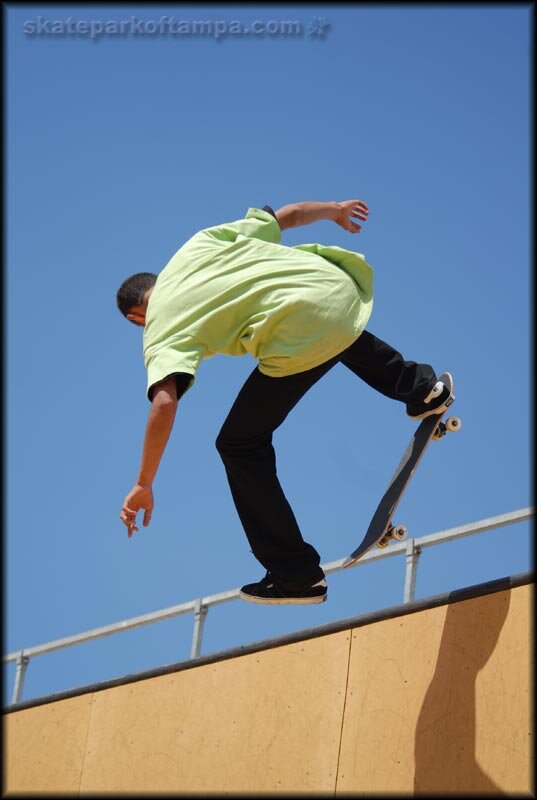 Andrew Langi - fakie one foot on the U