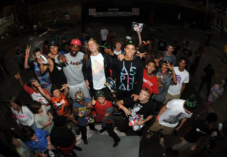 <!--aycz14-->

AYC team with the fans. Where's Blake?!

















