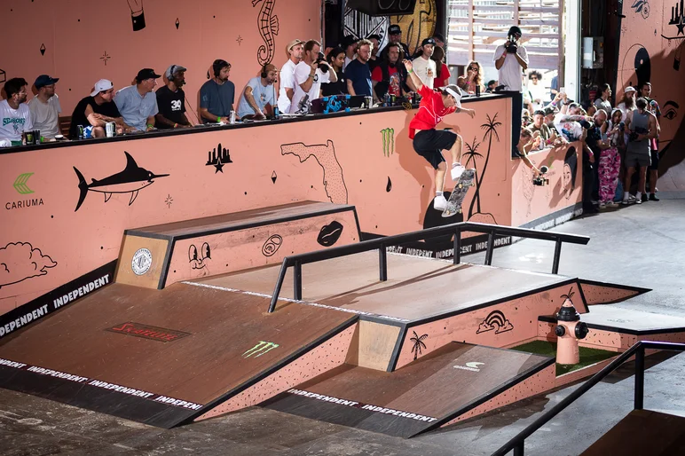 Angelo comes back into the Finals kickin’ with a Gap Noseblunt Slide!

<!--tampapro23day3-->