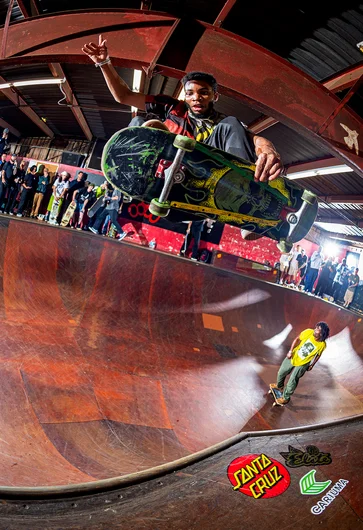 John Teaff keeps it classic with a FSA over the hip.
<!--tampaam2021indoorbowljam-->