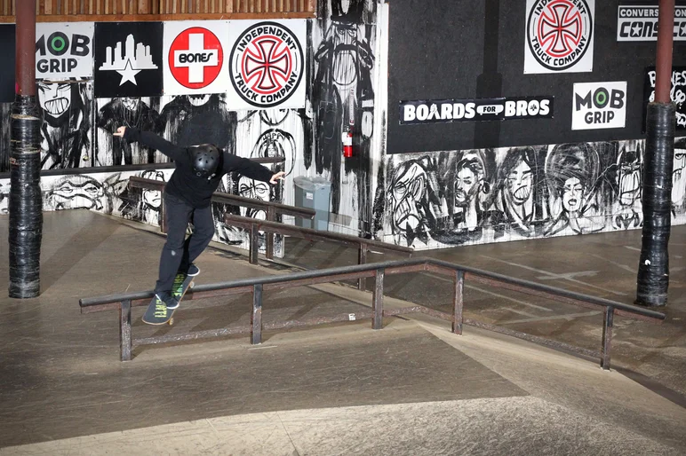 <!--sr19photos-->

Noah Nagaro : Back Smith