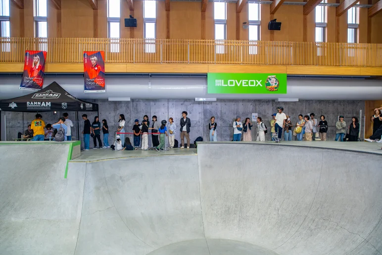 First thing we did was setup registration. These kids were ready to go!

<!--damnamjapan2023practice-->