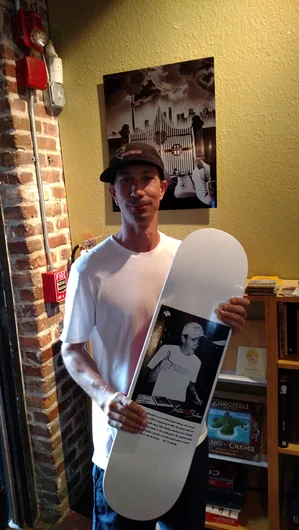 <!--bokmaartshow-->

Jerry God shows off the tribute SPoT deck.