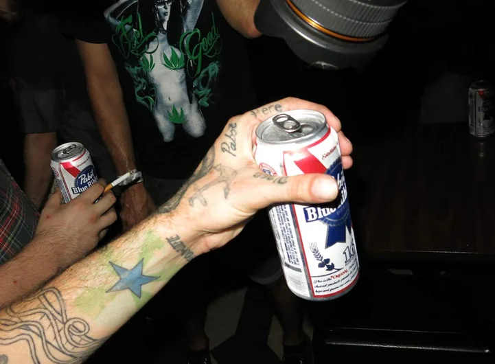 <!--bc2014-->

This guy even had Pabst tattoed on his hand, a true drinker.