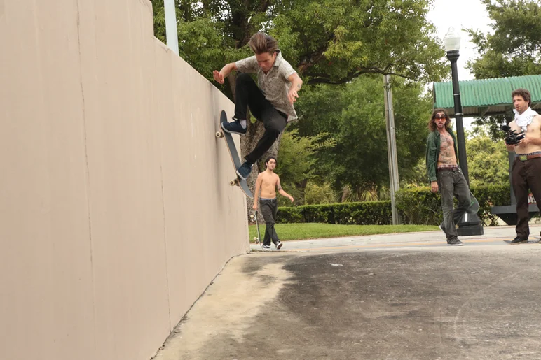 <!--bakeland-->

Spanky - wall jam fakie.
 