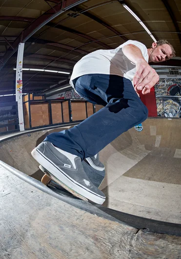 <!--dachi19d1-->

Filmer Frank got his licks in the  bowl jam with a Crook Fakie.
