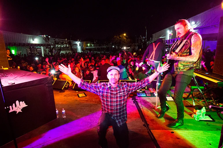 <!--pro16satnight-->

Schaefer lives for this kind of stuff...