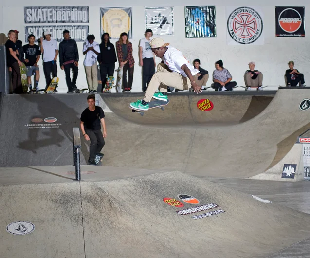 <!--dacm16-quals-->

Zion again Front 3s for the crowd and himself.