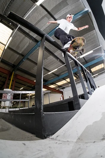 <!--daams17-finals-->

Aurelien Giraud - Backside Smith