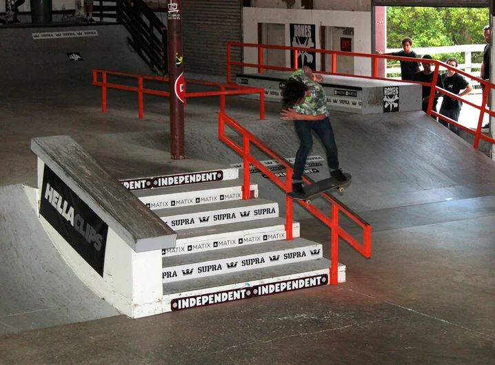 <!-- damnamATL2014sunday -->

Dalton Dern started off the finals right with the back 270 lip slide.