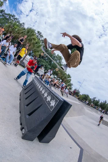 <!--gsd21-->
Marse with a very proper Fronstide Flip. The other lakeland legend, Andrew Reynolds, would be proud.