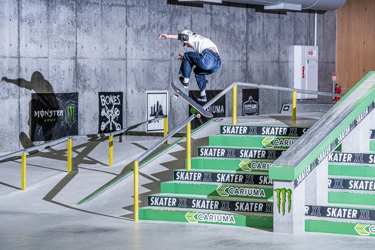 Back to the skating. We almost missed this wild kickflip front board from Yui Harada!

<!--damnamjapan2023womensfinals-->