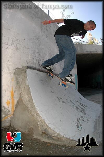 etnies Goofy vs. Regular: Street Finals