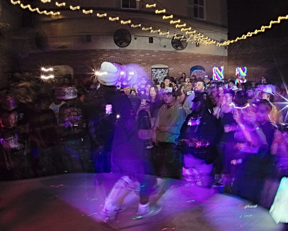 Zion keeps it moving