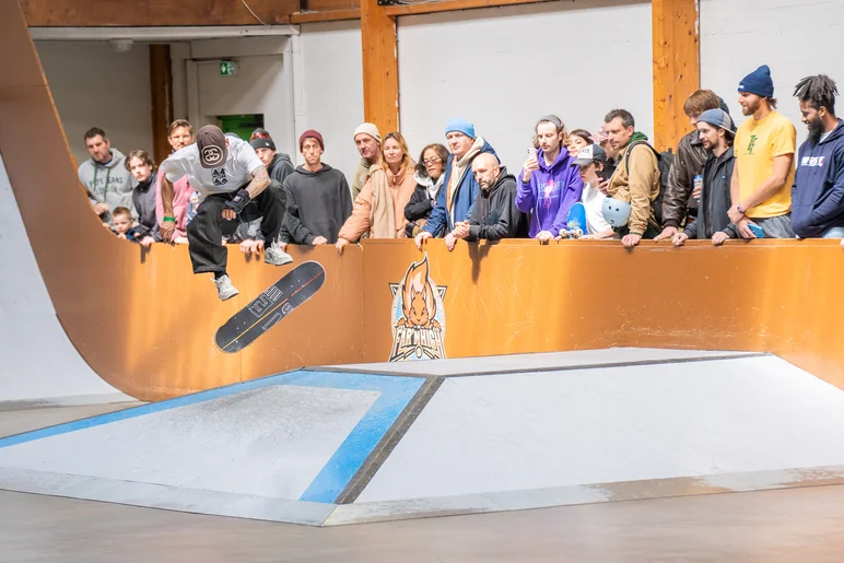 This is the best photo I've ever shot of a switch big heel

<!--farnhigh2024-1-->