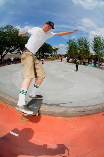 <!--brobowl2-->

Brandon Starr was one of the only people interested in winning the best slide award. He sure did it, FS Lip to Fakie!