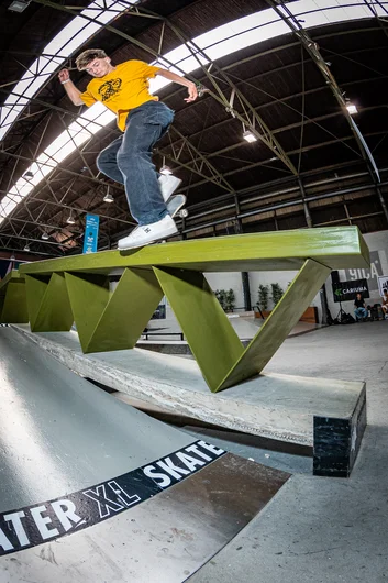 Bert Wilmink is the proud owner of the back nose blunt on this hubba. He was doing them every try!


<!--damnamnetherlandsday2qualifiers-->