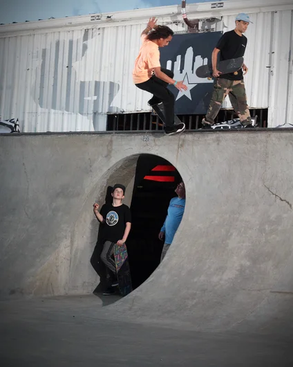 <!--cotc19concrete-->

Steven Pineiro : Front Nosegrind over the Door…heavy.