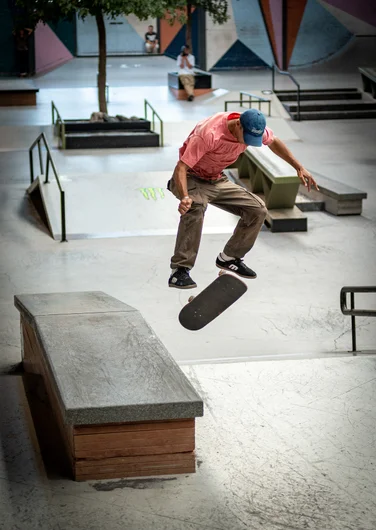 Matias puts the pedal to the metal and the Tre to Nose.

<!--damnambreda22finalsphotos-->