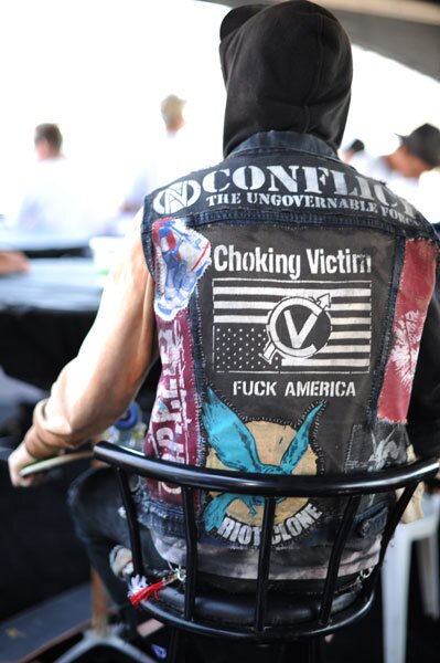 Coastal Carnage 2011: Nice bumper stickers, brah
