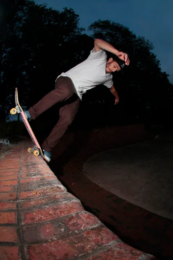 <!--exp115-->

BS Blunt.