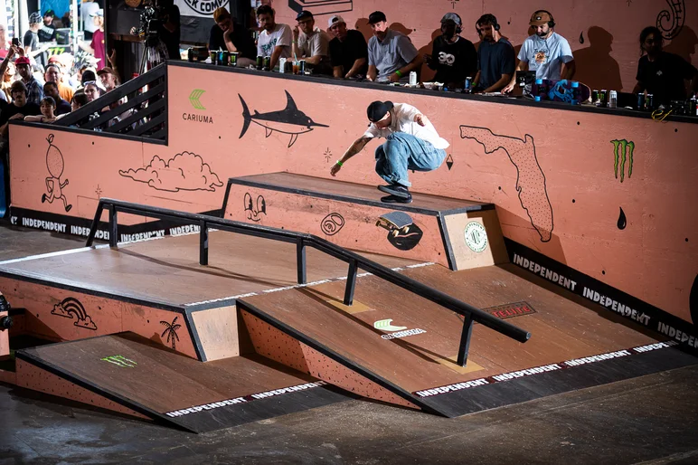 These guys, always Flippin’ twice the height of the rail these days! Giovanni Vianna
Heelflip Frontboard.

<!--tampapro23day3-->