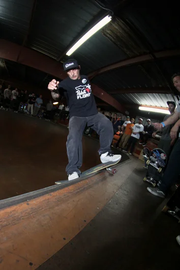 <!--ffombj-->

Jimmy the Greek handling a front smith in classic form.
