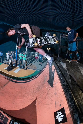 Peter almost missing the coping on this back boneless

<!--floggingmollycruise23-->