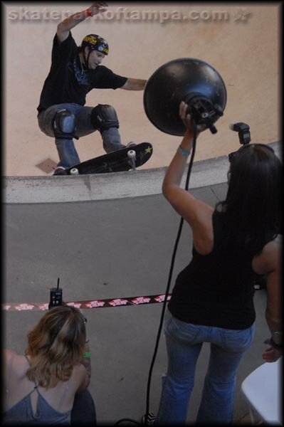 Bangin' Photo Chick Frontside Grind