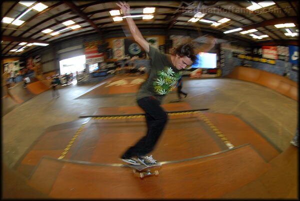 Dylan Perry - frontside bluntslide