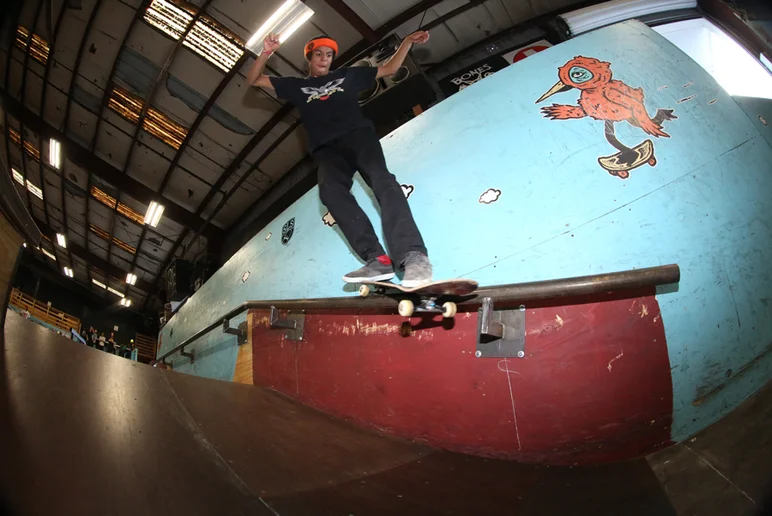 <!--coursephotos16-part2-->
Jordi Zapata introduces himself to the new wall rails with a BS Smith.